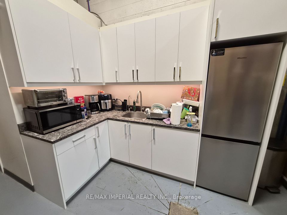 305 Industrial Parkway S 7 & 8, Aurora, ON L4G 6X7 6