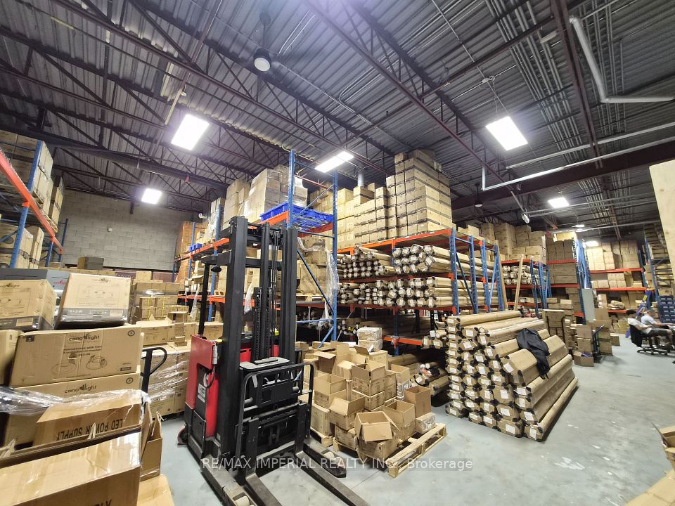 305 Industrial Parkway S 7 & 8, Aurora, ON L4G 6X7 2