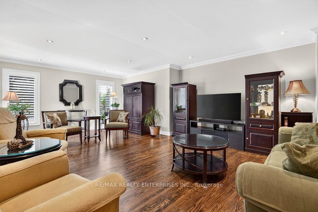 174 Bayview Fairways Drive, Markham, ON L3T 2Y8 5