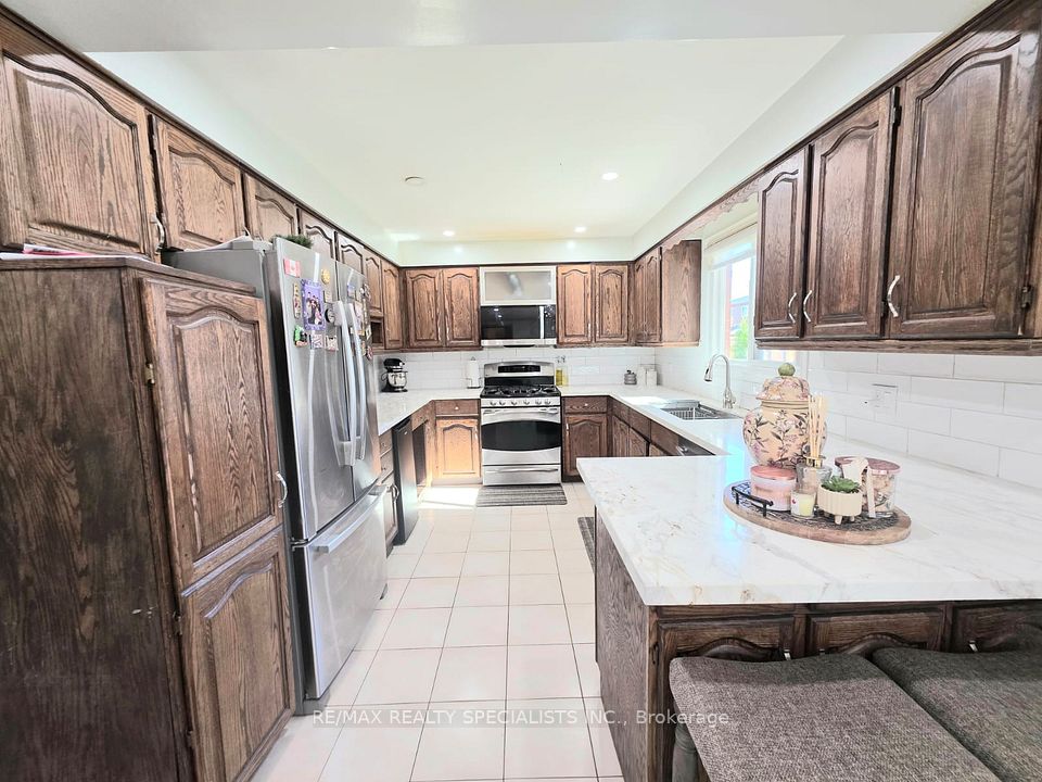 41 Claudia Avenue, Vaughan, ON L4L 6S2 24