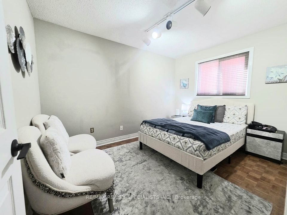 41 Claudia Avenue, Vaughan, ON L4L 6S2 10