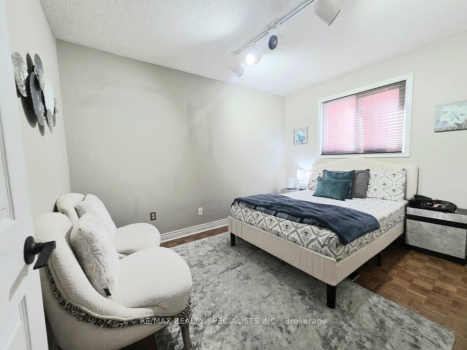 41 Claudia Avenue, Vaughan, ON L4L 6S2 9