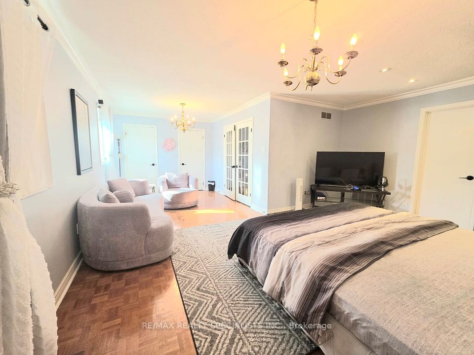 41 Claudia Avenue, Vaughan, ON L4L 6S2 22