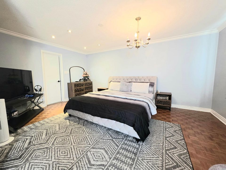 41 Claudia Avenue, Vaughan, ON L4L 6S2 23