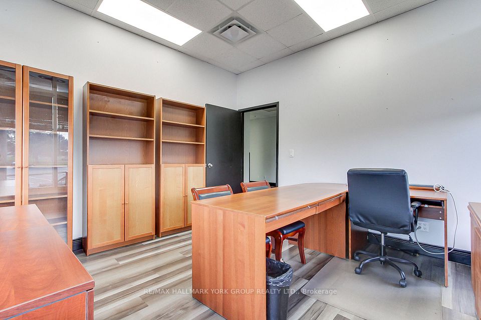 7050 Weston Road 101, Vaughan, ON L4L 8G7 12