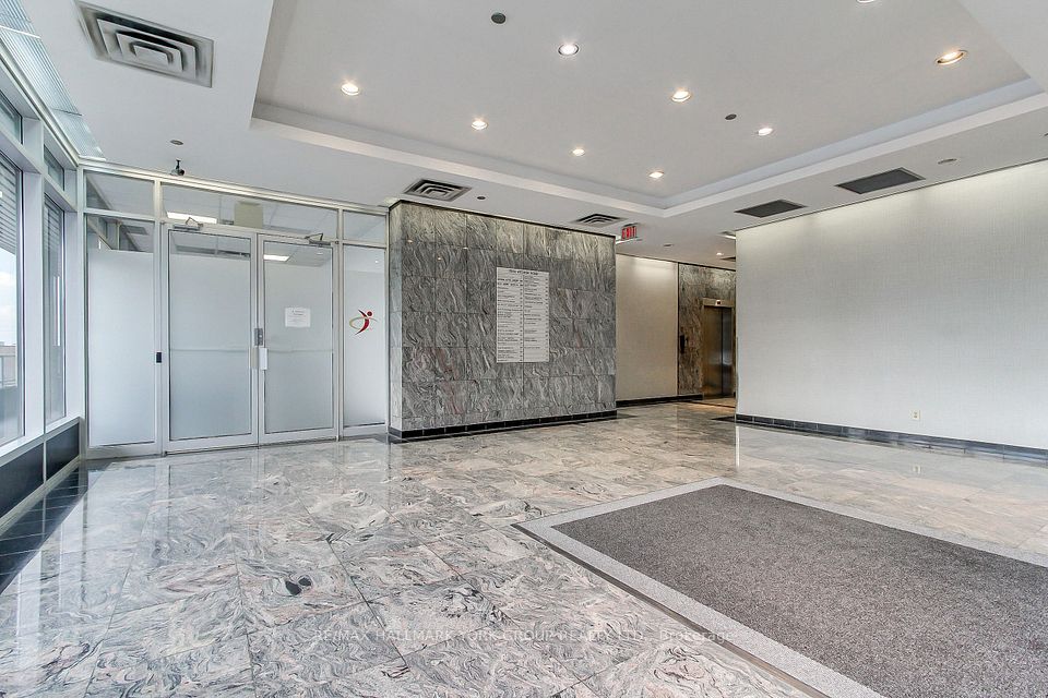 7050 Weston Road 101, Vaughan, ON L4L 8G7 3
