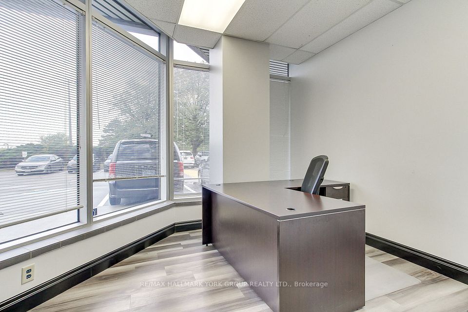 7050 Weston Road 101, Vaughan, ON L4L 8G7 25