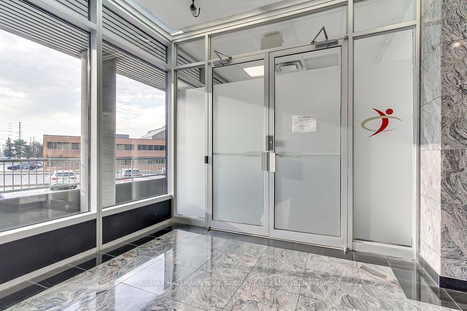 7050 Weston Road 101, Vaughan, ON L4L 8G7 5