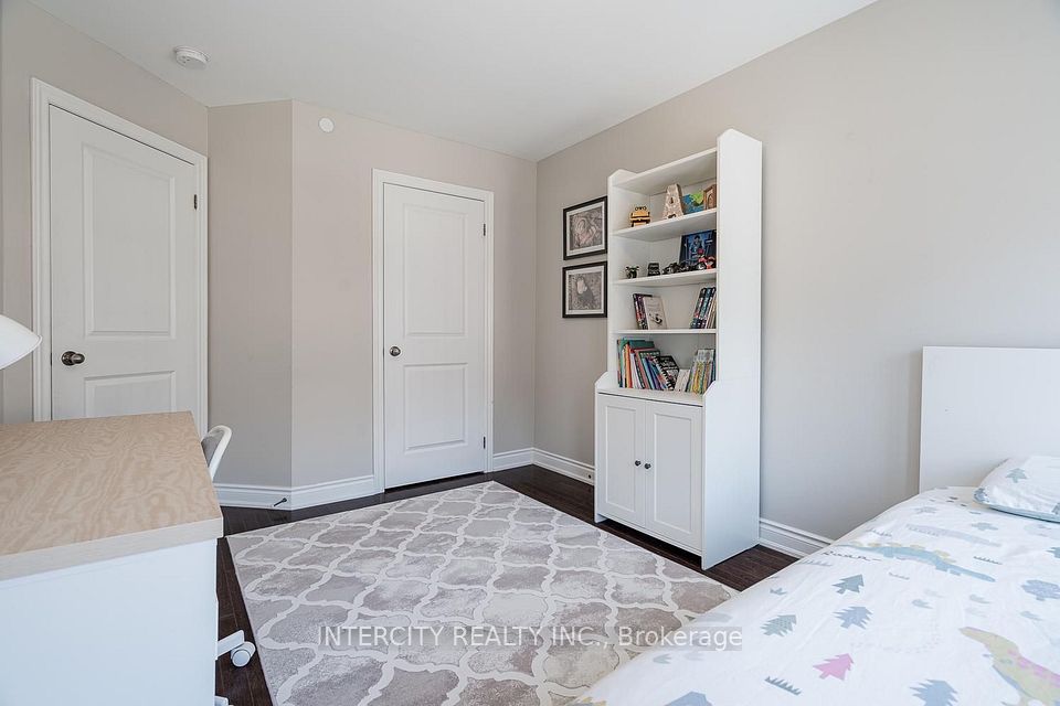 1331 Major Mackenzie Drive W 116, Vaughan, ON L6A 4W4 17