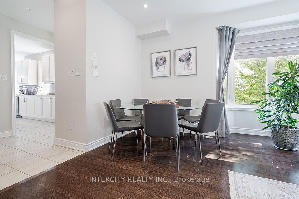 1331 Major Mackenzie Drive W 116, Vaughan, ON L6A 4W4 6
