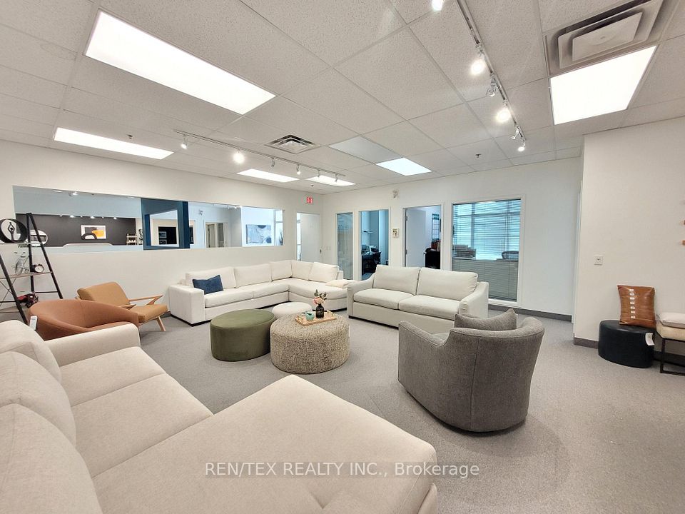 35 Royal Group Crescent 11&12, Vaughan, ON L4H 1X9 3