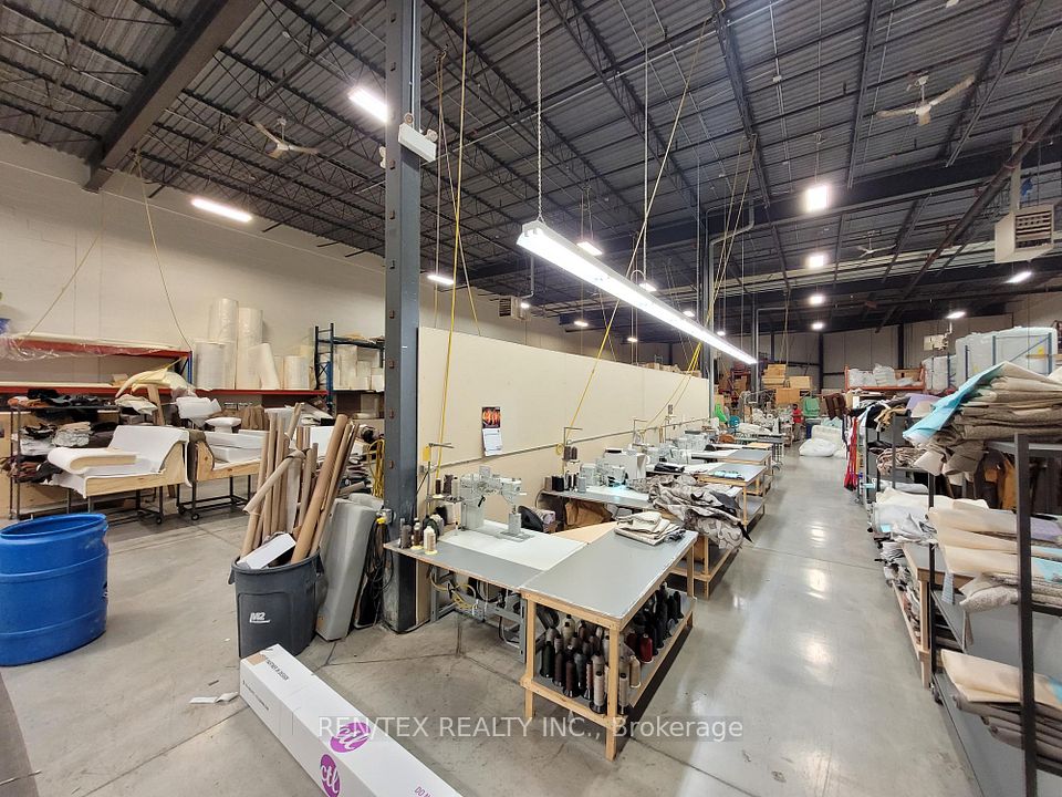 35 Royal Group Crescent 11&12, Vaughan, ON L4H 1X9 9
