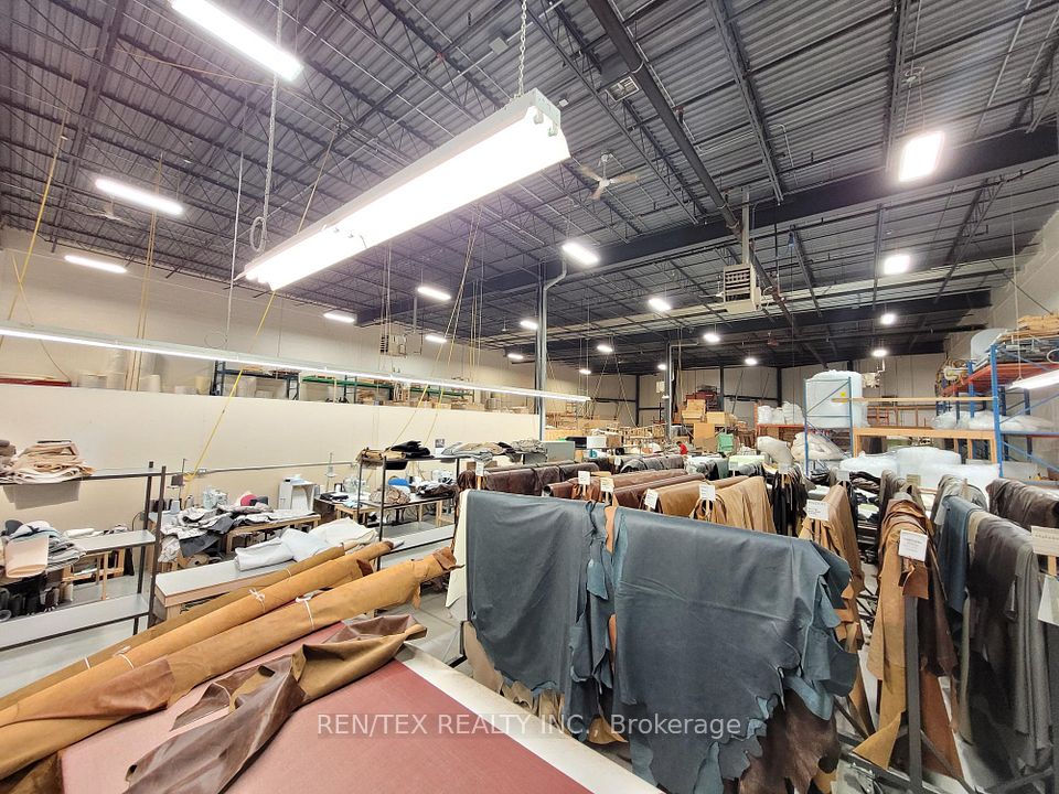 35 Royal Group Crescent 11&12, Vaughan, ON L4H 1X9 10
