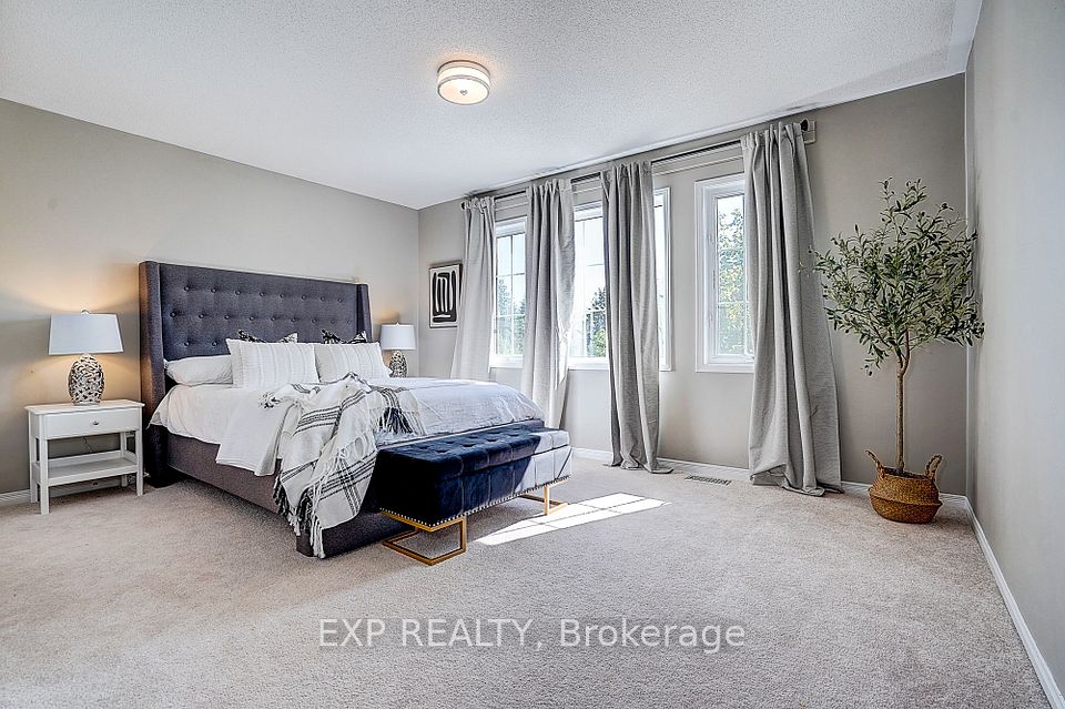 499 Silken Laumann Drive, Newmarket, ON L3X 2H9 22