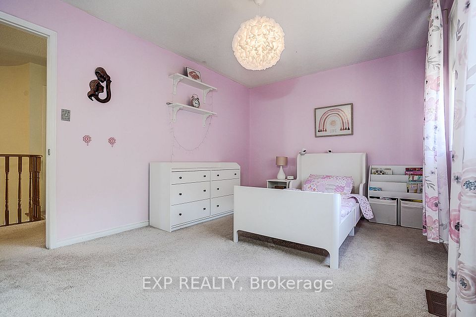 499 Silken Laumann Drive, Newmarket, ON L3X 2H9 25