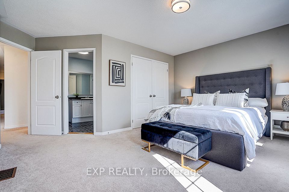 499 Silken Laumann Drive, Newmarket, ON L3X 2H9 23