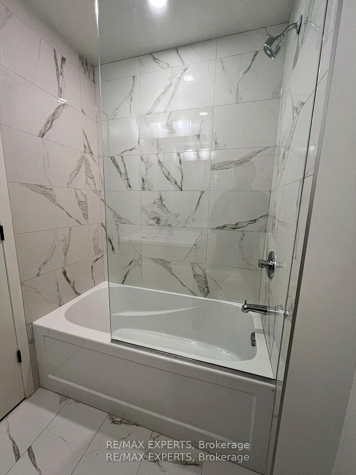 8 Interchange Way 2803, Vaughan, ON L4K 5Z7 15