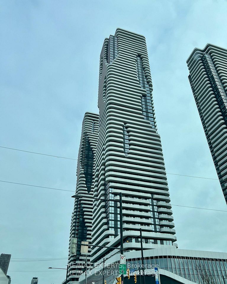 Condo Apartment at 8 Interchange Way 2803, Vaughan, ON L4K 5Z7