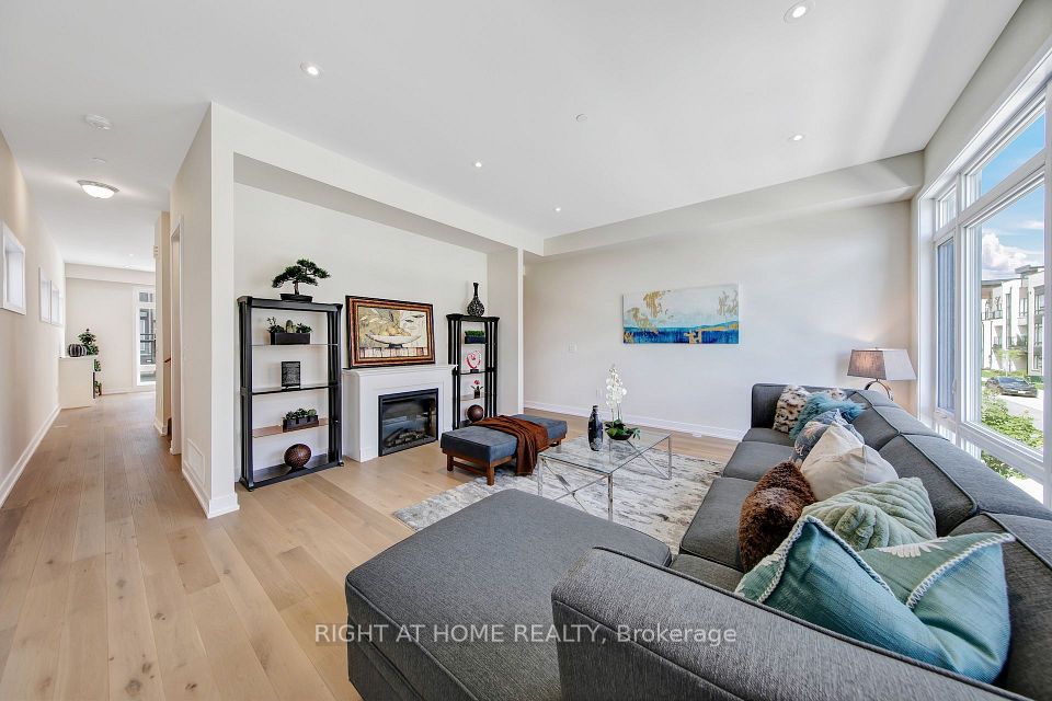62 Ingersoll Lane, Richmond Hill, ON L4E 1G9 25