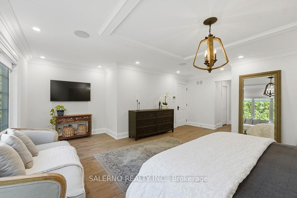 35 Sir Constantine Drive, Markham, ON L3P 2X4 23