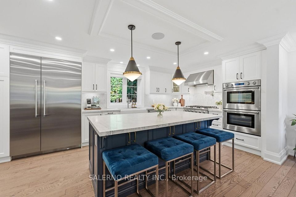 35 Sir Constantine Drive, Markham, ON L3P 2X4 11
