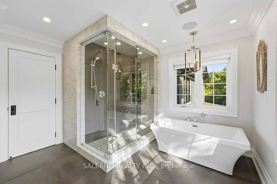 35 Sir Constantine Drive, Markham, ON L3P 2X4 25
