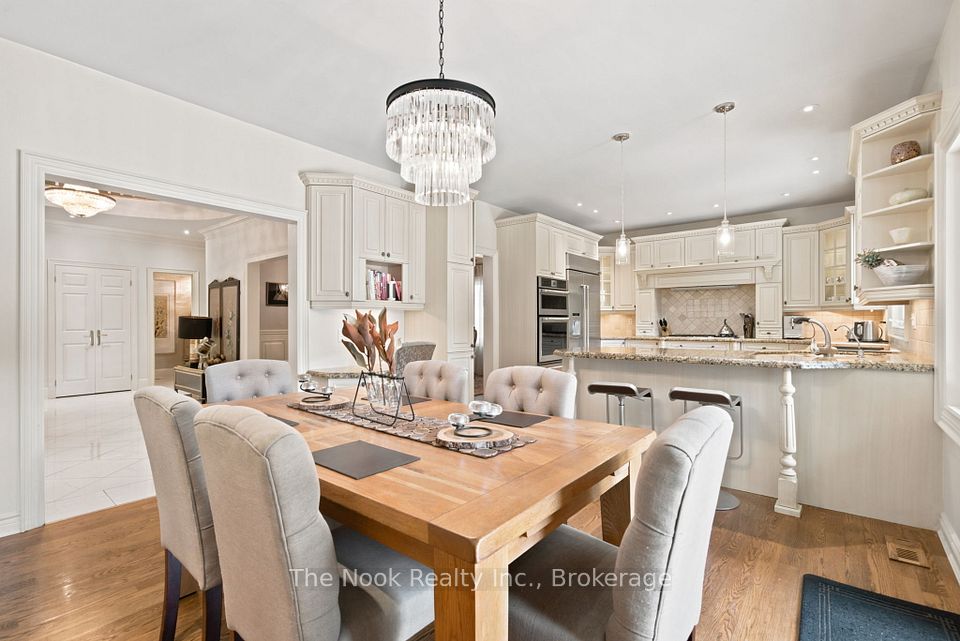 1018 Lockwood Circle, Newmarket, ON L3X 1M2 13