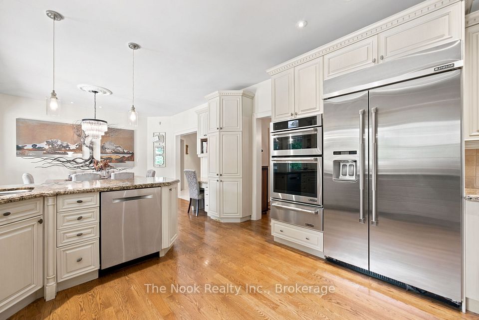 1018 Lockwood Circle, Newmarket, ON L3X 1M2 7