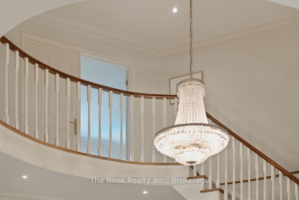 1018 Lockwood Circle, Newmarket, ON L3X 1M2 24