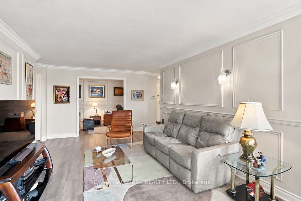 7 Townsgate Drive 415, Vaughan, ON L4J 7Z9 10