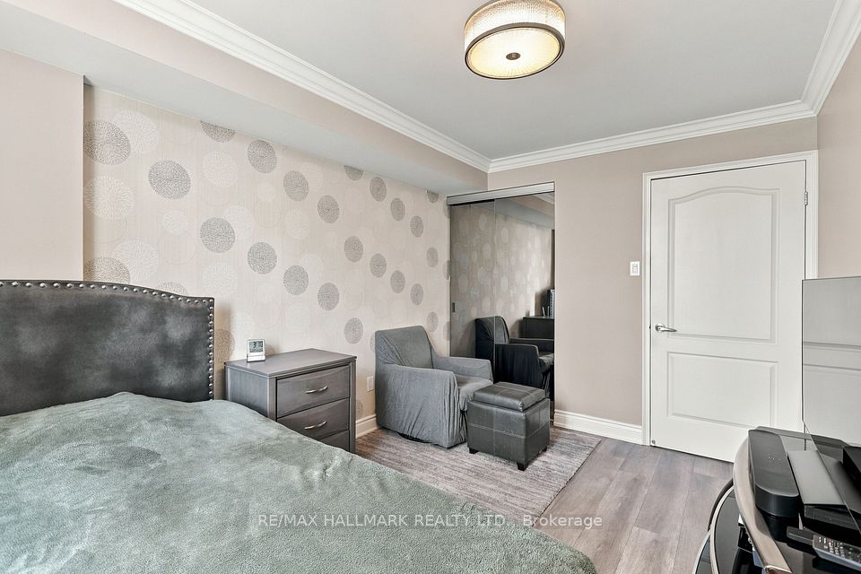 7 Townsgate Drive 415, Vaughan, ON L4J 7Z9 19