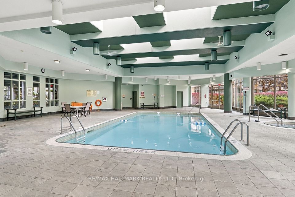 7 Townsgate Drive 415, Vaughan, ON L4J 7Z9 23