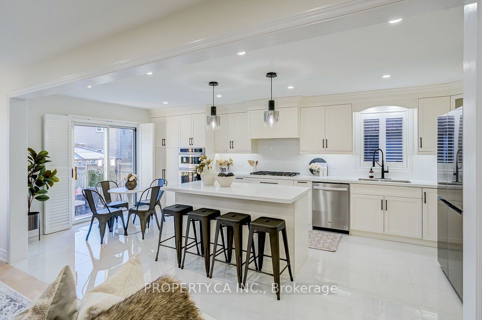 131 Giotto Crescent, Vaughan, ON L6A 3N7 6