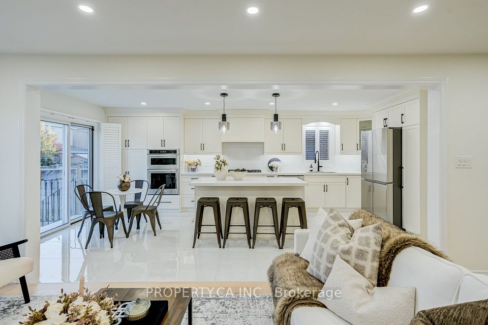 131 Giotto Crescent, Vaughan, ON L6A 3N7 5