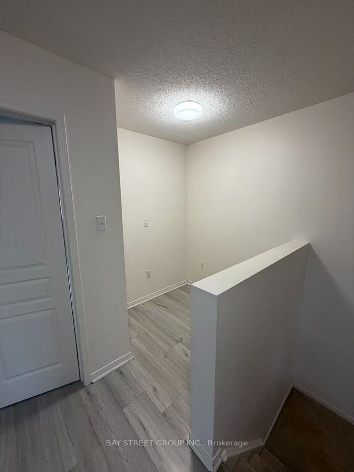 730 Castlemore Avenue, Markham, ON L6E 1M9 11
