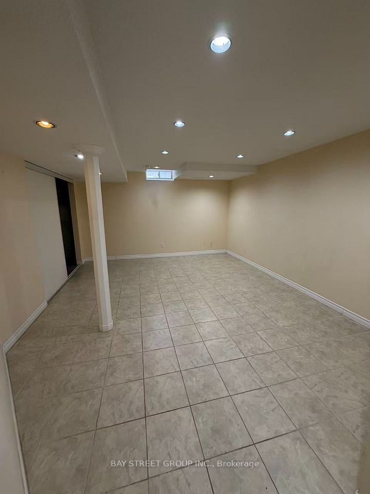 730 Castlemore Avenue, Markham, ON L6E 1M9 19
