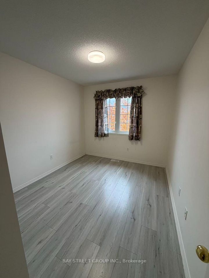 730 Castlemore Avenue, Markham, ON L6E 1M9 17