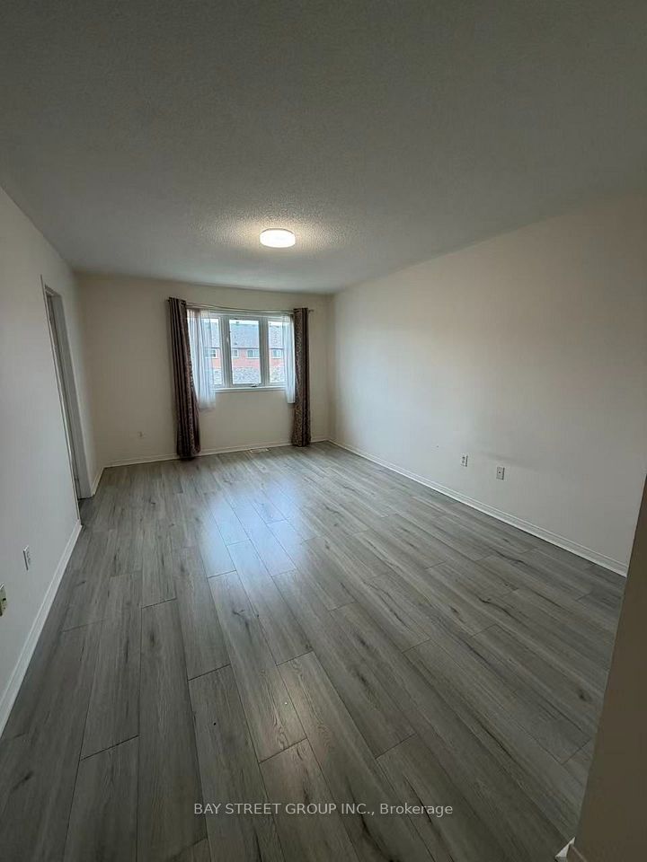730 Castlemore Avenue, Markham, ON L6E 1M9 13