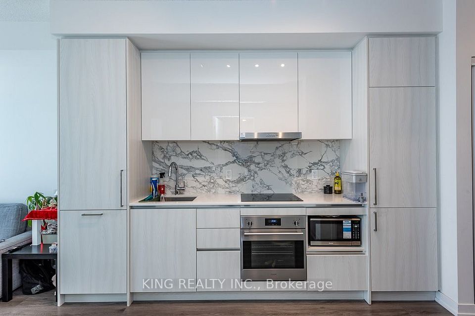 225 Commerce Street 6303, Vaughan, ON L4K 0P9 20