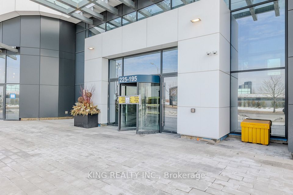 225 Commerce Street 6303, Vaughan, ON L4K 0P9 11