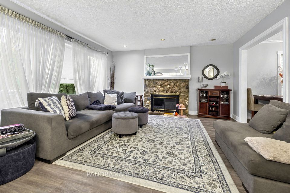 7676 Kipling Avenue, Vaughan, ON L4L 1Y6 6
