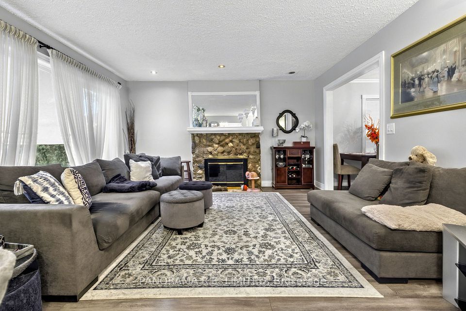 7676 Kipling Avenue, Vaughan, ON L4L 1Y6 5