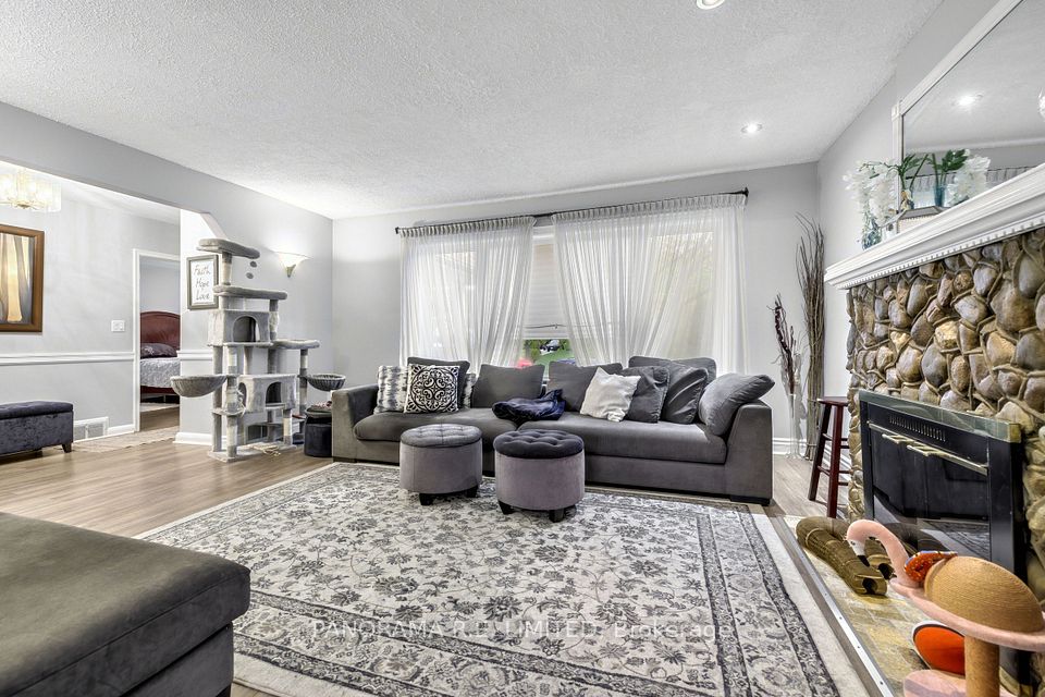 7676 Kipling Avenue, Vaughan, ON L4L 1Y6 7