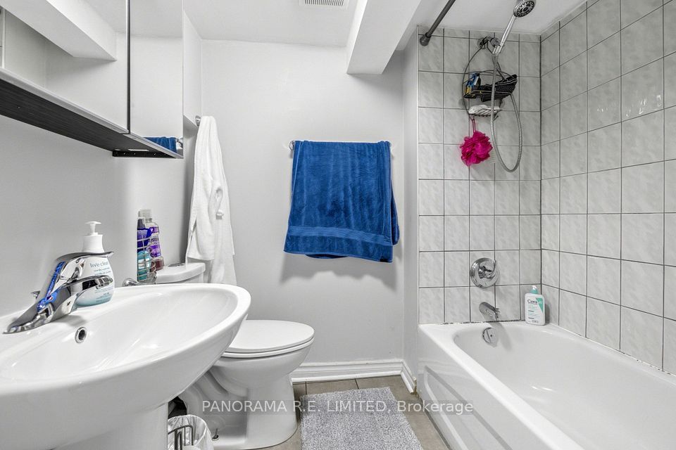 7676 Kipling Avenue, Vaughan, ON L4L 1Y6 18