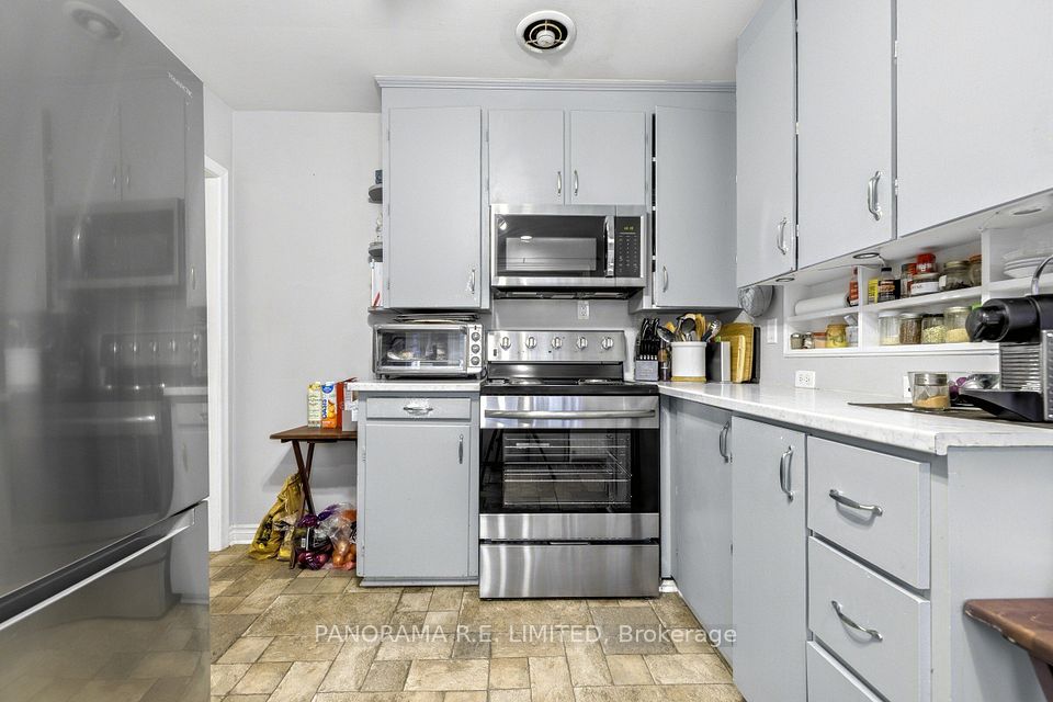 7676 Kipling Avenue, Vaughan, ON L4L 1Y6 12