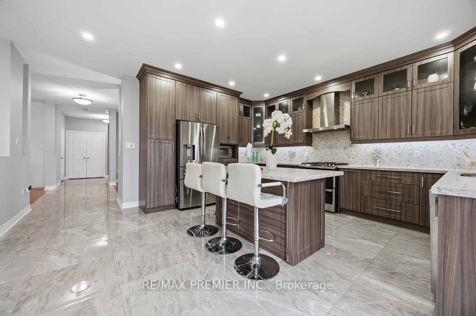 40 Ann Louise Crescent, Markham, ON L3S 0A8 14