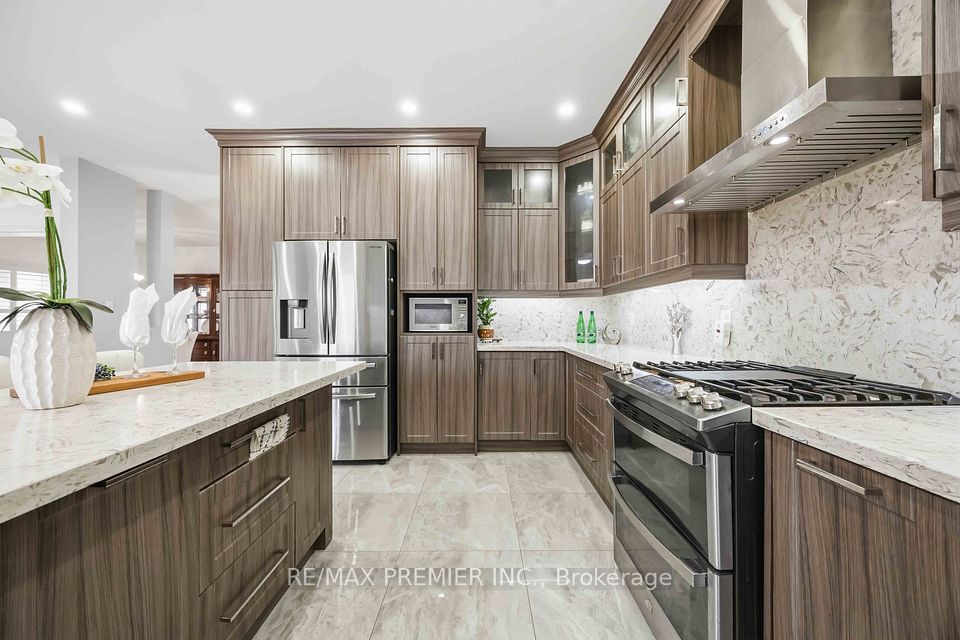 40 Ann Louise Crescent, Markham, ON L3S 0A8 12