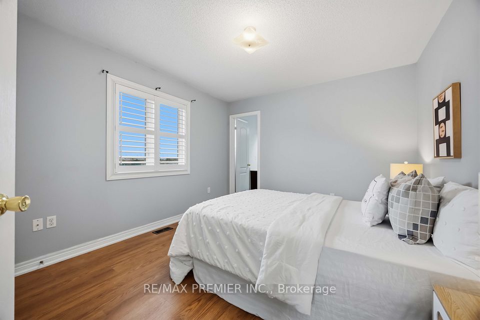 40 Ann Louise Crescent, Markham, ON L3S 0A8 25