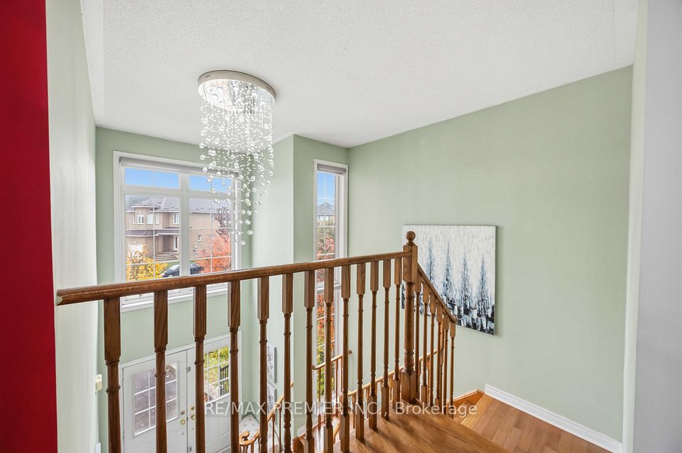 40 Ann Louise Crescent, Markham, ON L3S 0A8 18
