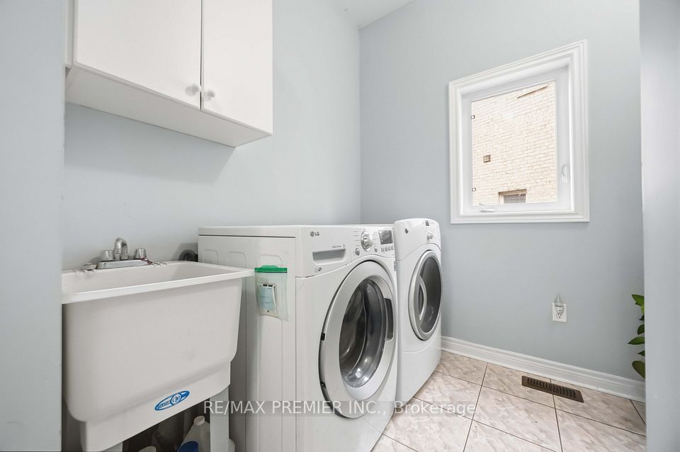 40 Ann Louise Crescent, Markham, ON L3S 0A8 15